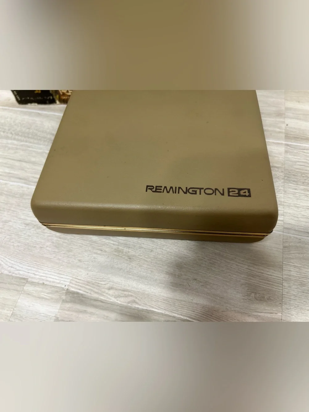 Vintage 1971 Remington LB24 Lektro Blade Shaver Set